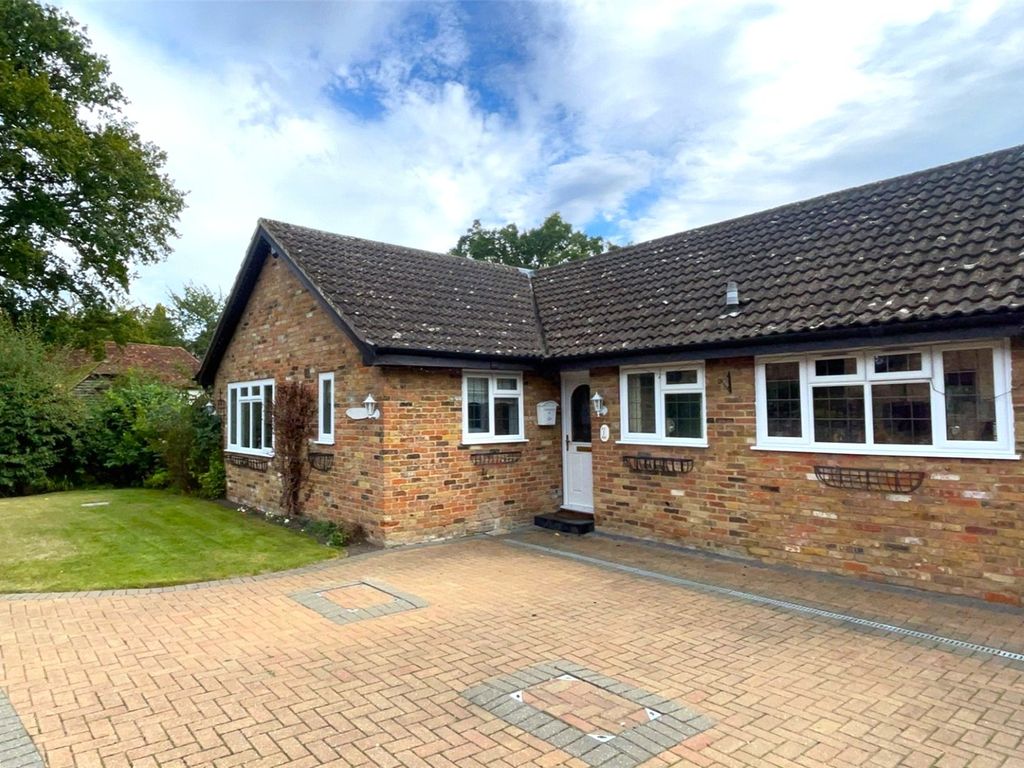 3 bed bungalow for sale in Templar Close, Sandhurst, Berkshire GU47, £600,000 Zoopla