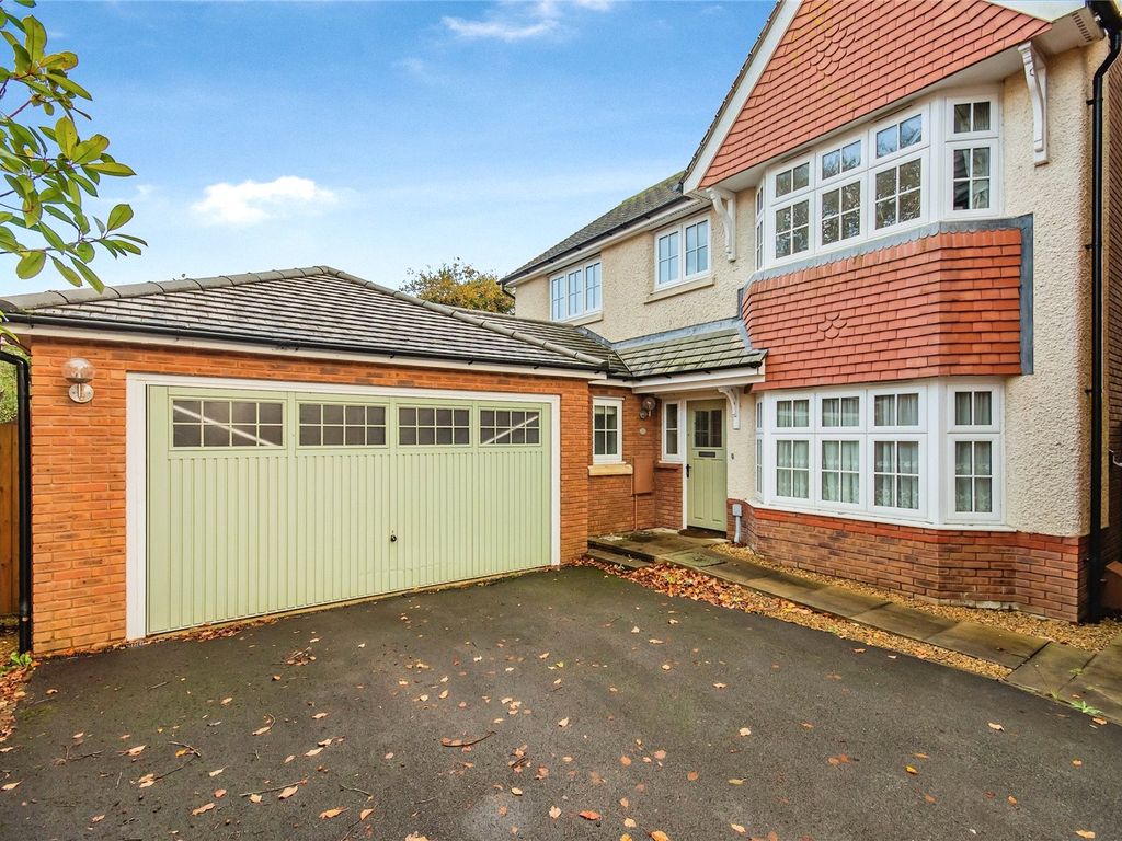 4 bed detached house for sale in Rhodfa Drive, Llangunnor