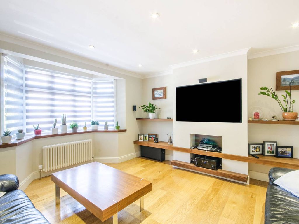 6 bed semidetached house for sale in York Road, New EN5, £1,150,000 Zoopla