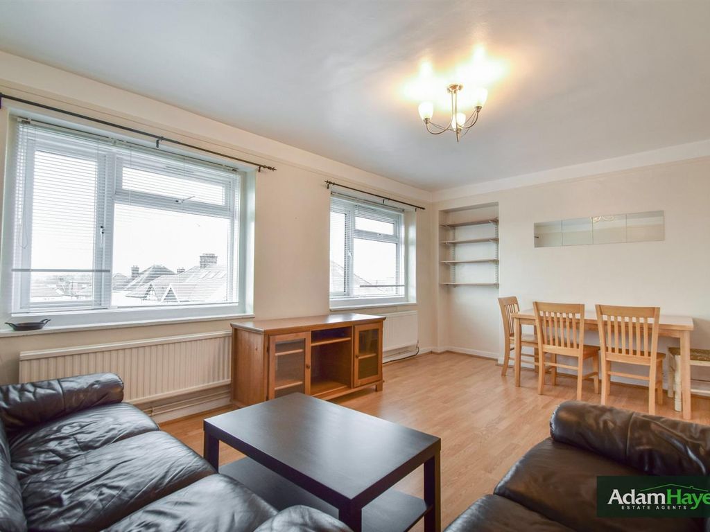 3 bed flat to rent in Wentworth Park, Finchley Central N3 Zoopla