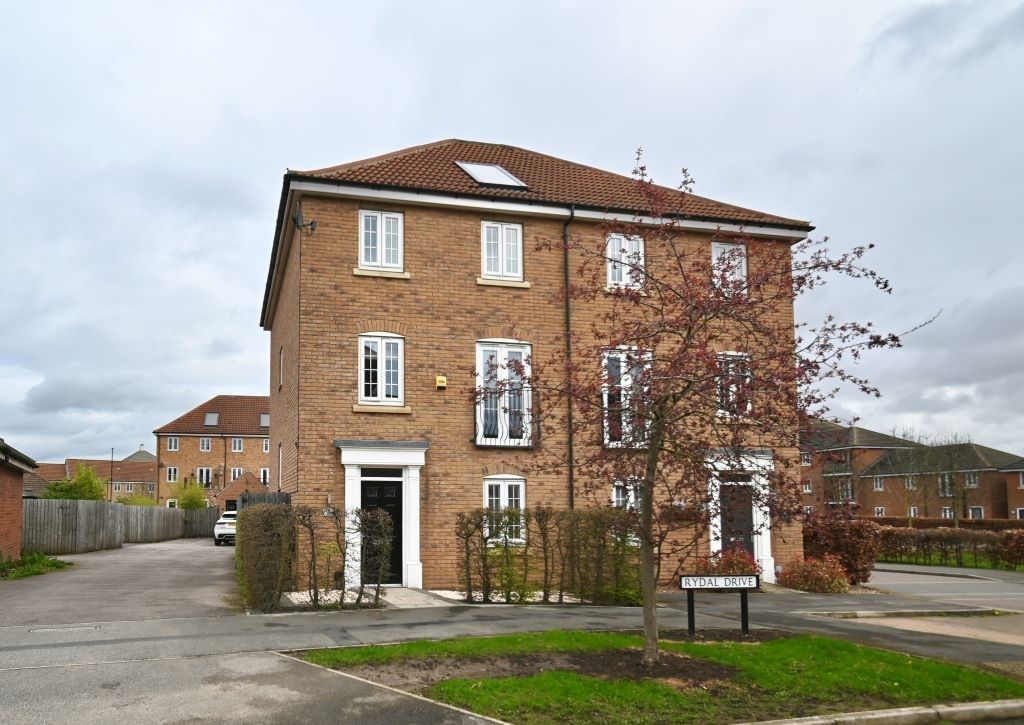 4 bed town house for sale in Rydal Drive, Doncaster DN4 Zoopla