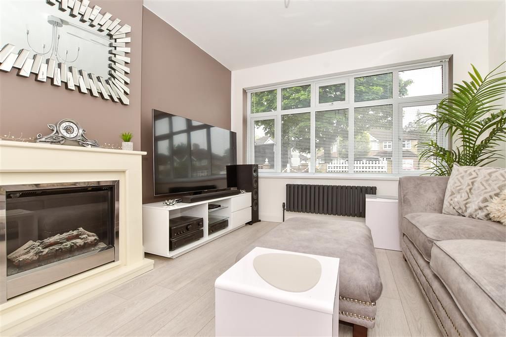 3 bed semidetached house for sale in Croydon Road, Wallington, Surrey