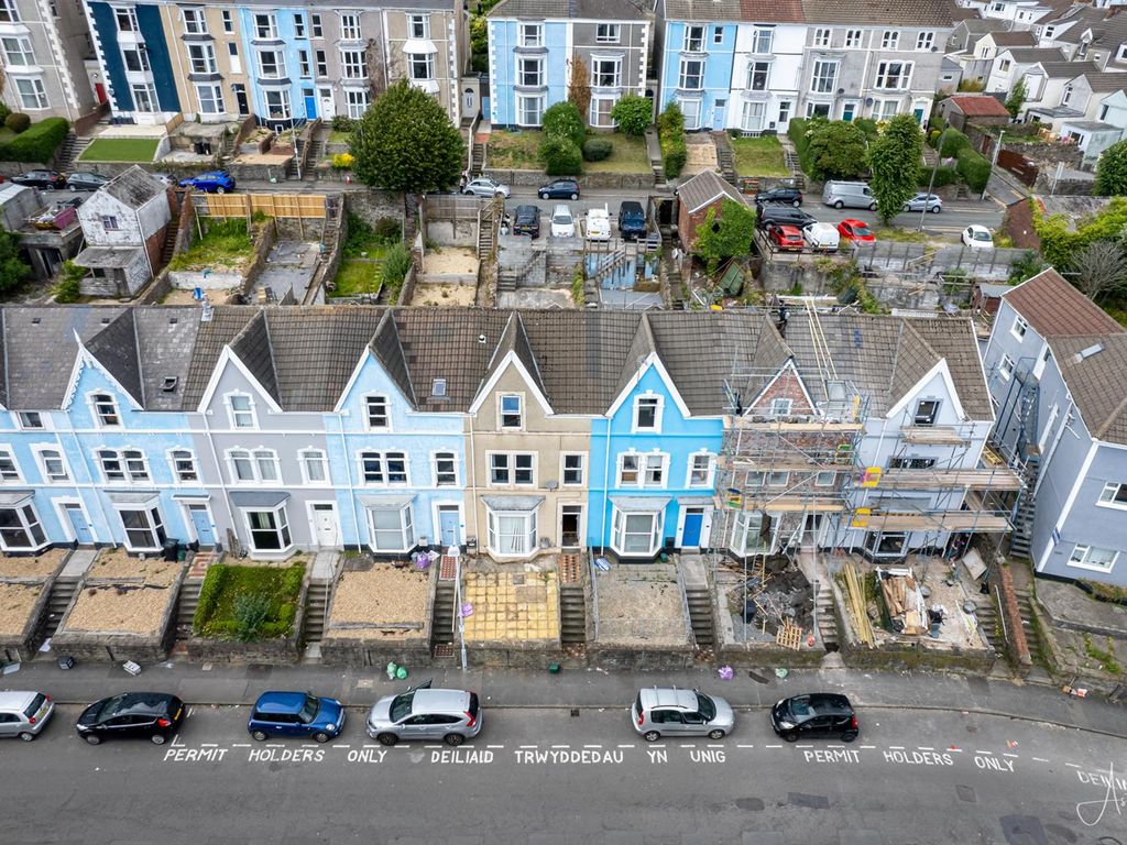 5 bed property for sale in Bryn Road, Brynmill, Swansea SA2, £315,000