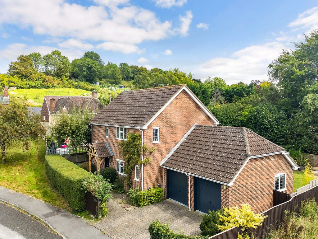 4 bed detached house for sale in Steeple Langford, Salisbury SP3, £