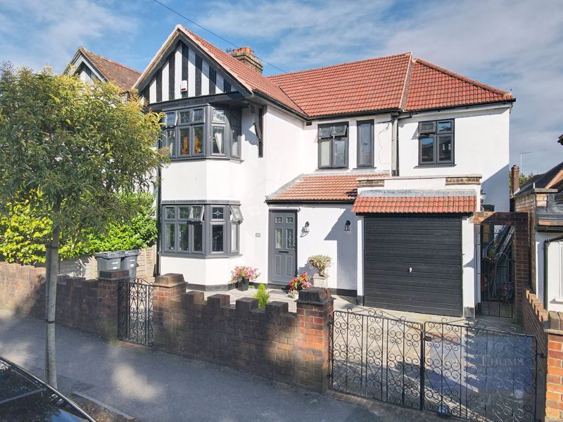 4 bed semidetached house for sale in Horn Lane, Woodford Green IG8, £