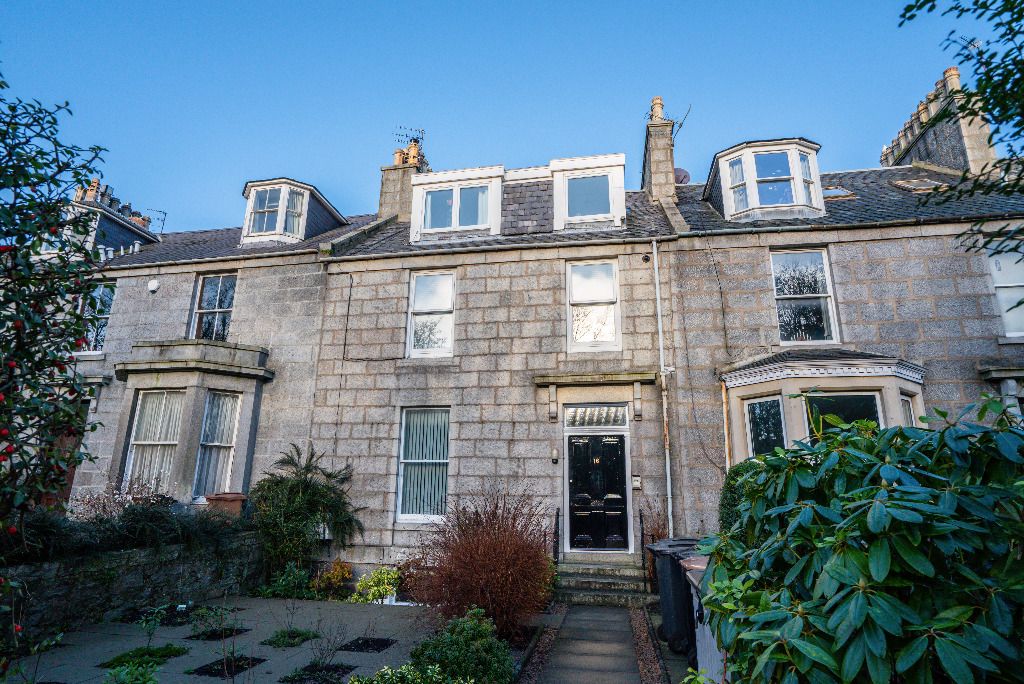 2 bed flat to rent in Ferryhill Place, Ferryhill, Aberdeen AB11, £825 pcm Zoopla