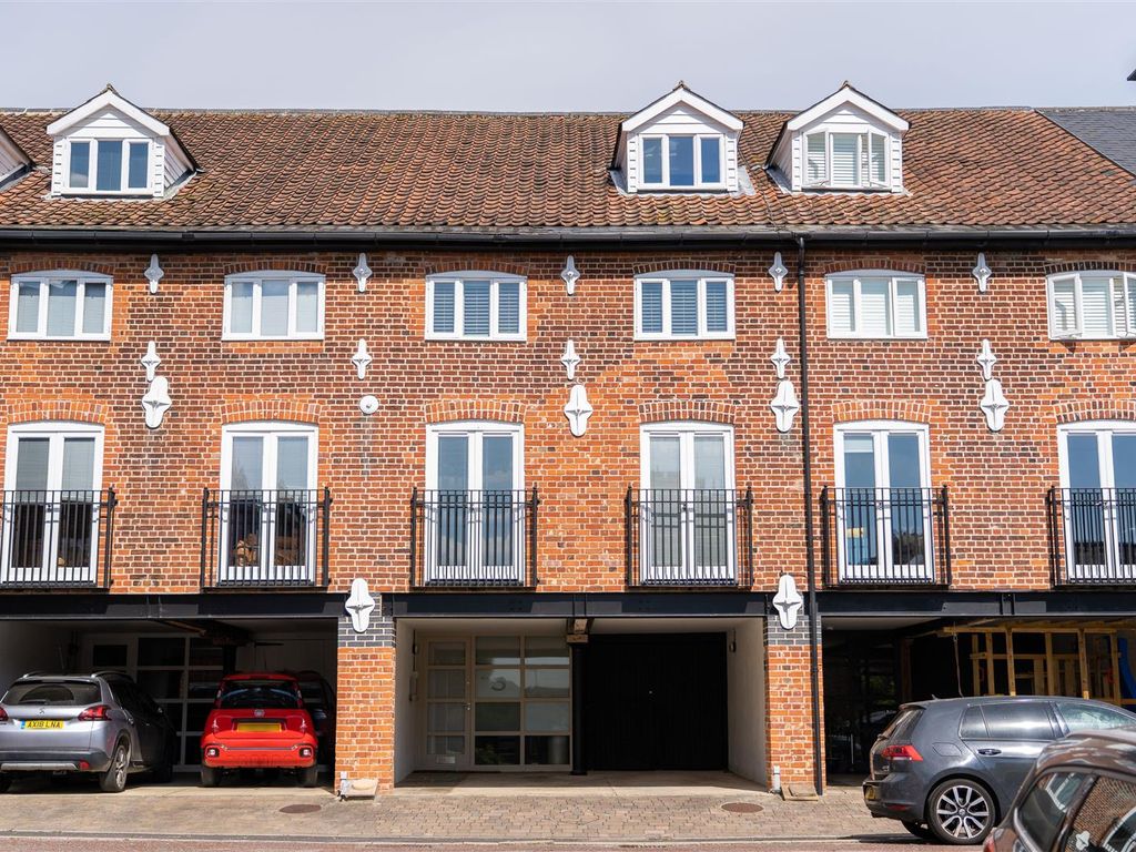 4 bed property for sale in Station Yard, Hadleigh, Ipswich IP7 Zoopla