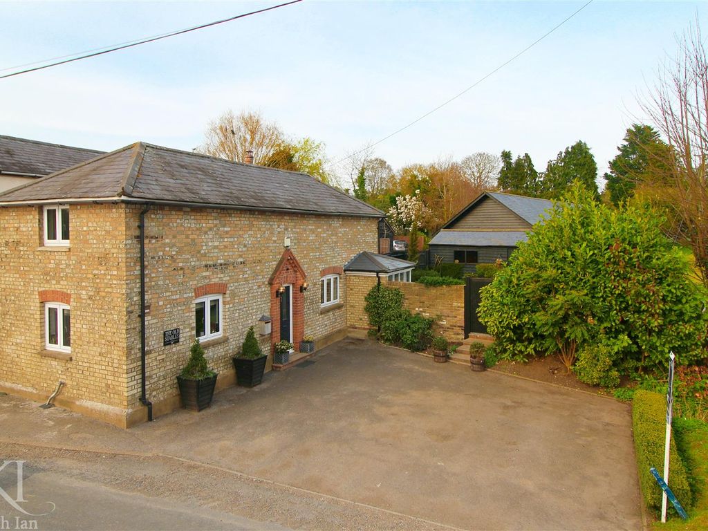 2 bed detached house for sale in Albury, Ware SG11, £600,000 Zoopla