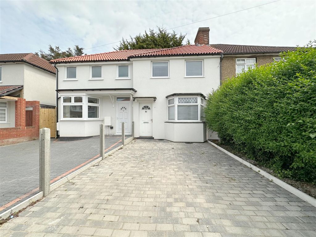 2 bed terraced house for sale in Leighton Road, Enfield EN1 Zoopla