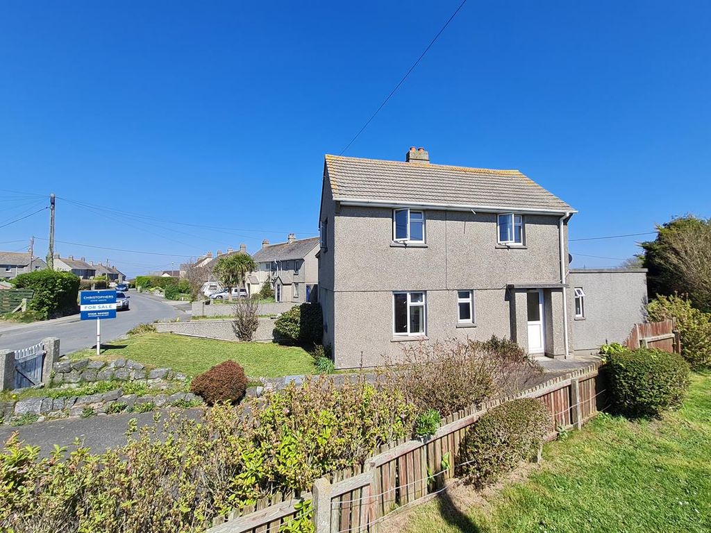 2 bed end terrace house for sale in Clifden Close, Mullion, Helston