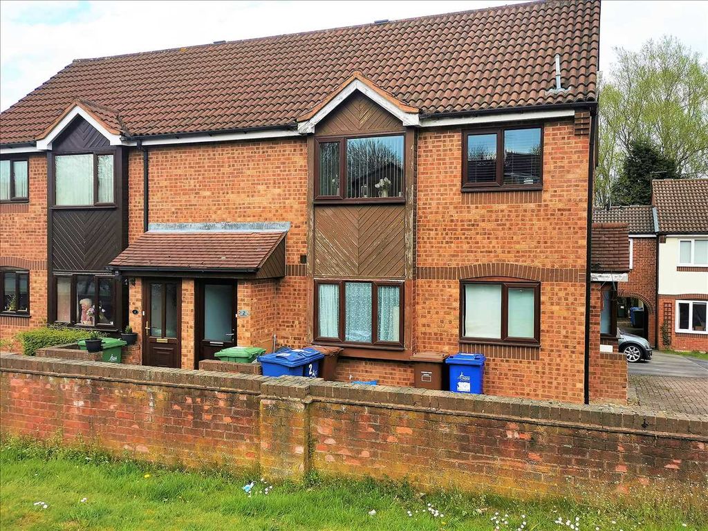 1 bed flat to rent in Chestnut Close, Cannock WS11 Zoopla