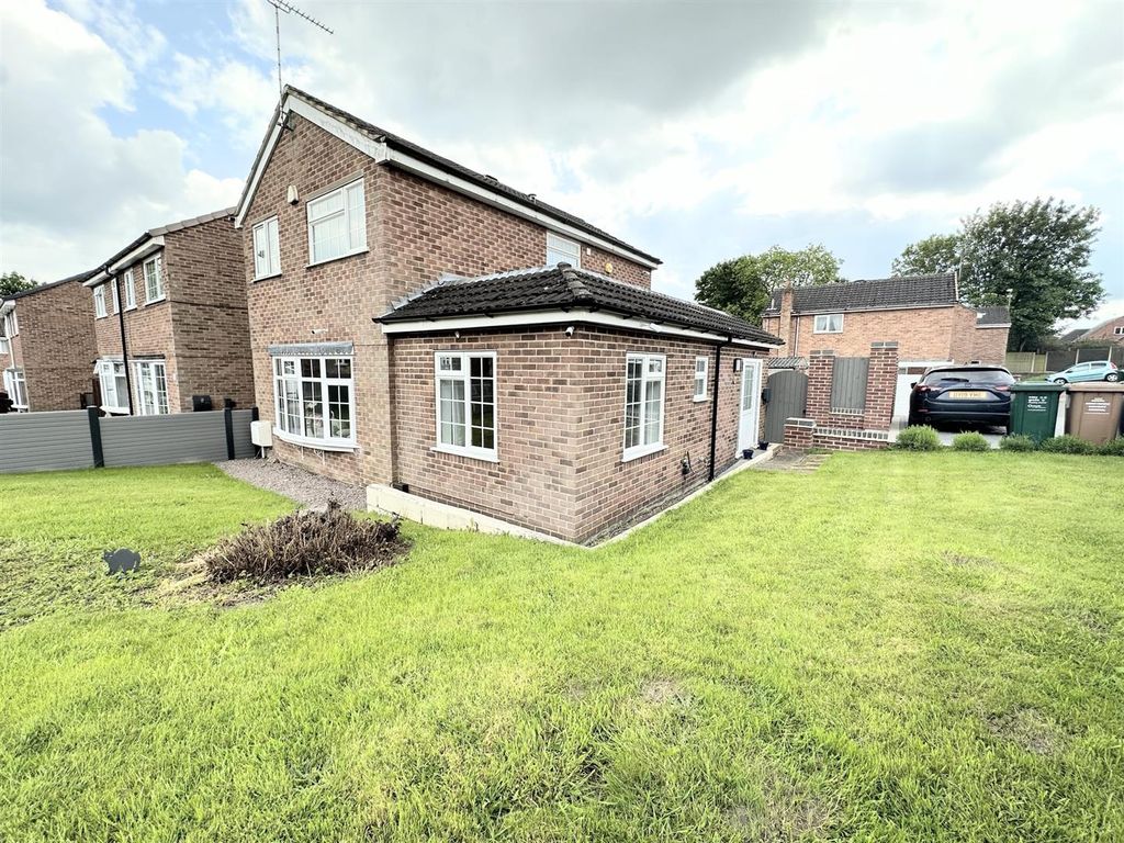 3 bed detached house for sale in Tudor Way, Newhall, Swadlincote DE11