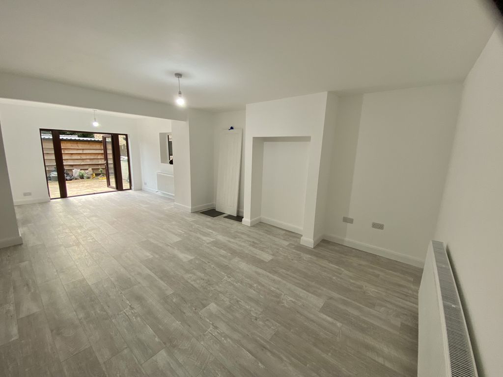 3 bed end terrace house for sale in Fenay Bridge Road, Fenay Bridge