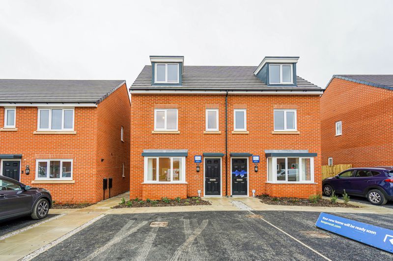 New home, 3 bed semidetached house for sale in Plot 145, The Stratton