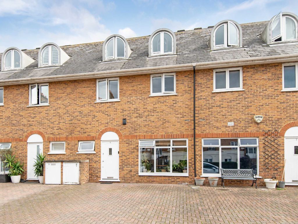 4 bed property for sale in Royal Victor Place, Old Ford Road, London E3