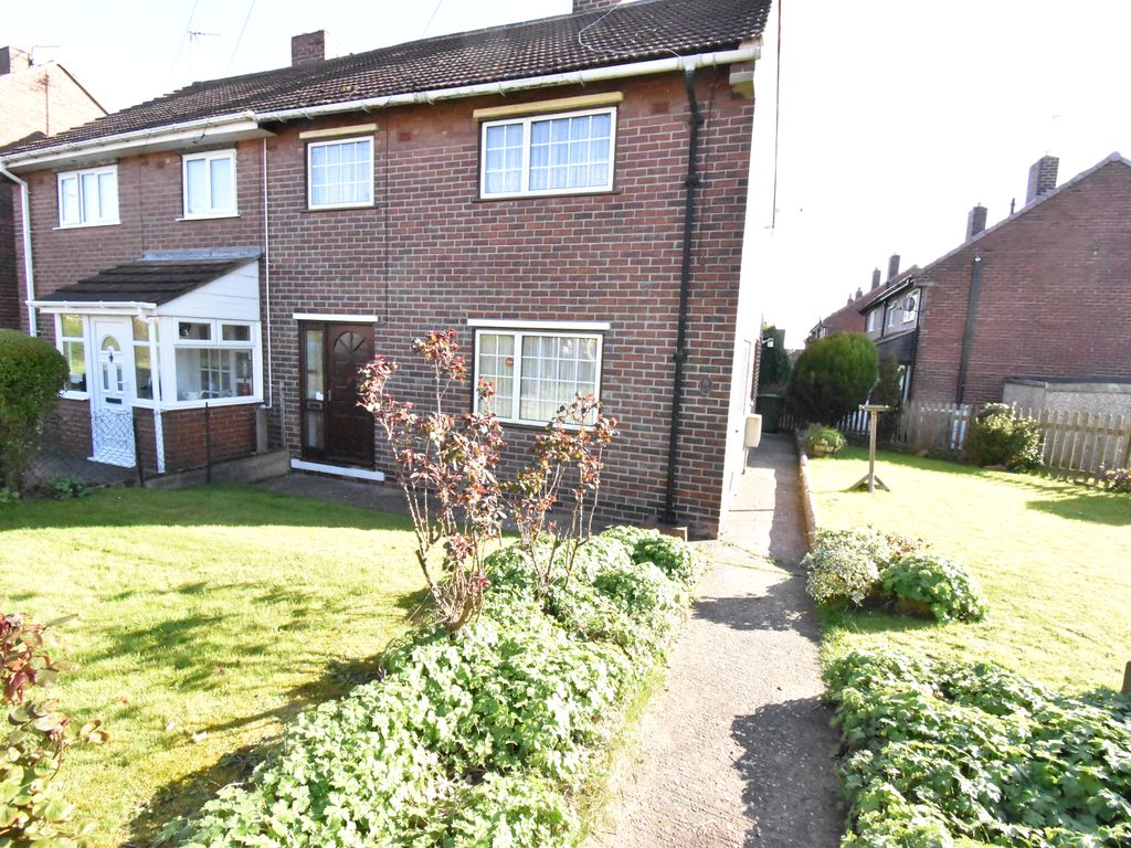 3 bed semidetached house for sale in Rose Avenue, Upton, Pontefract