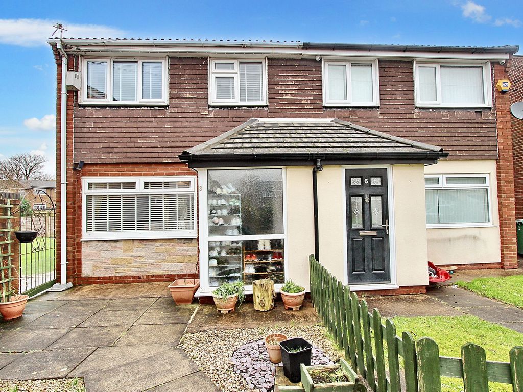 3 bed semidetached house for sale in Bosworth Close, Whitefield M45, £
