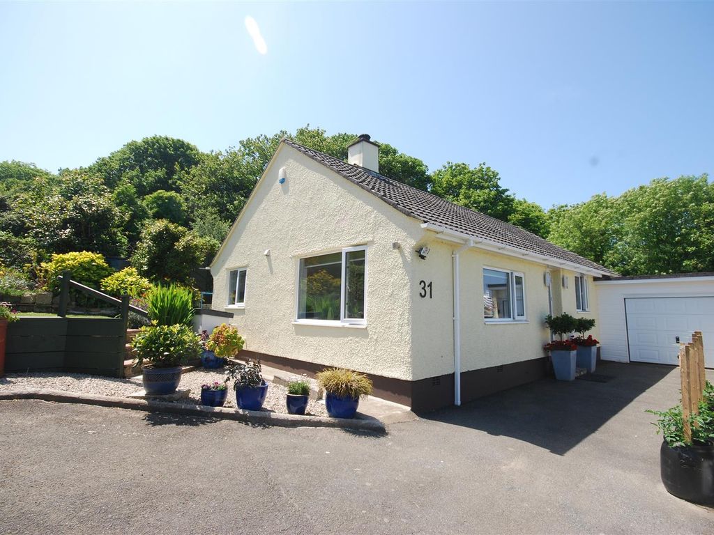 3 bed detached bungalow to rent in St. Golder Road, Newlyn, Penzance
