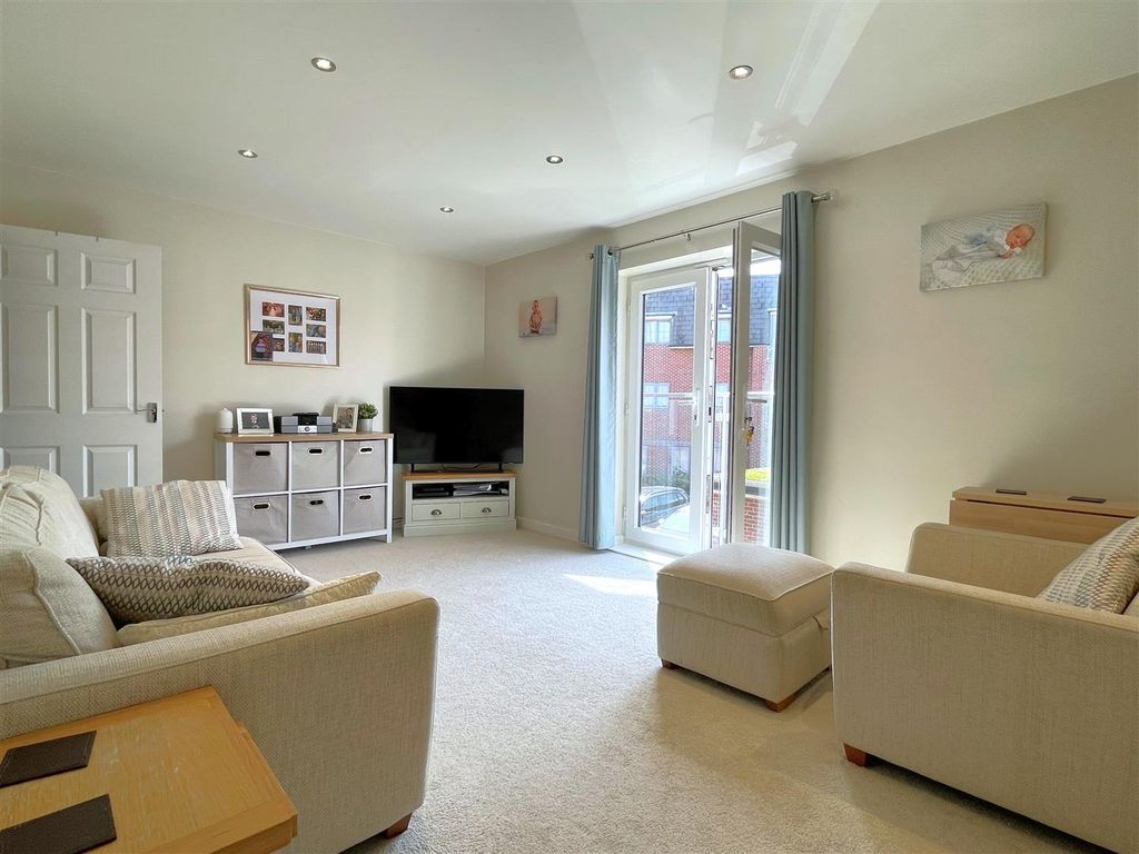 New home, 2 bed property for sale in Scotts Road, Bromley BR1, £350,000