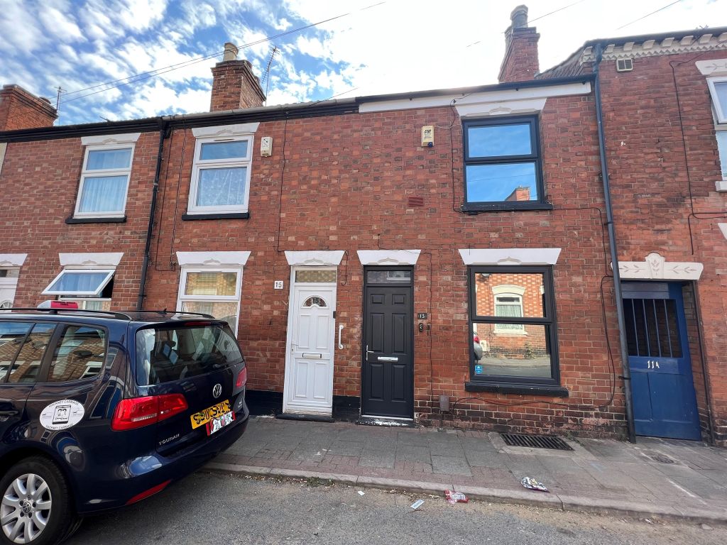 2 bed terraced house for sale in Russell Street, Loughborough LE11 Zoopla