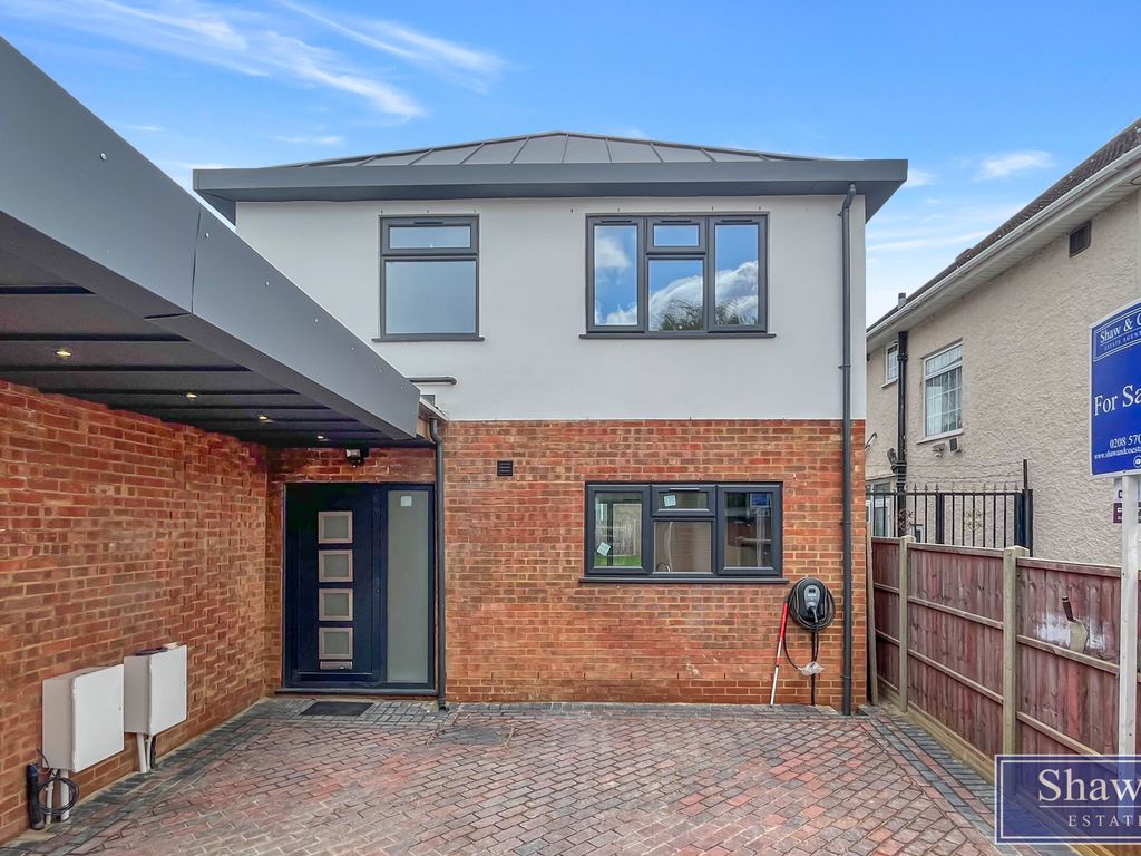 New home, 3 bed semidetached house for sale in Beaufort Gardens