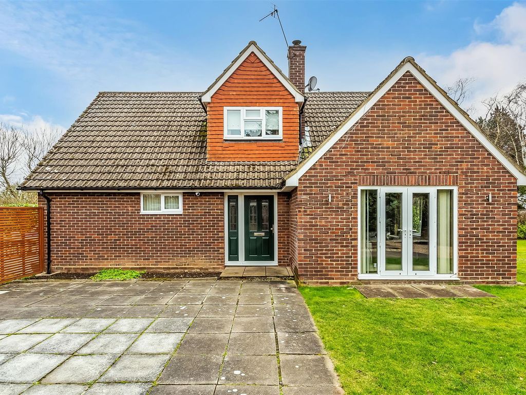 4 bed detached house for sale in Harriotts Lane, Ashtead KT21 Zoopla