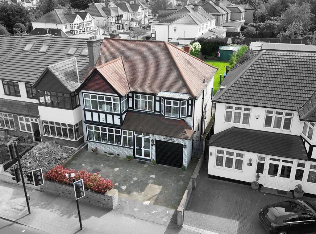 4 bed semidetached house for sale in Kenton Road, Harrow HA3, £875,000