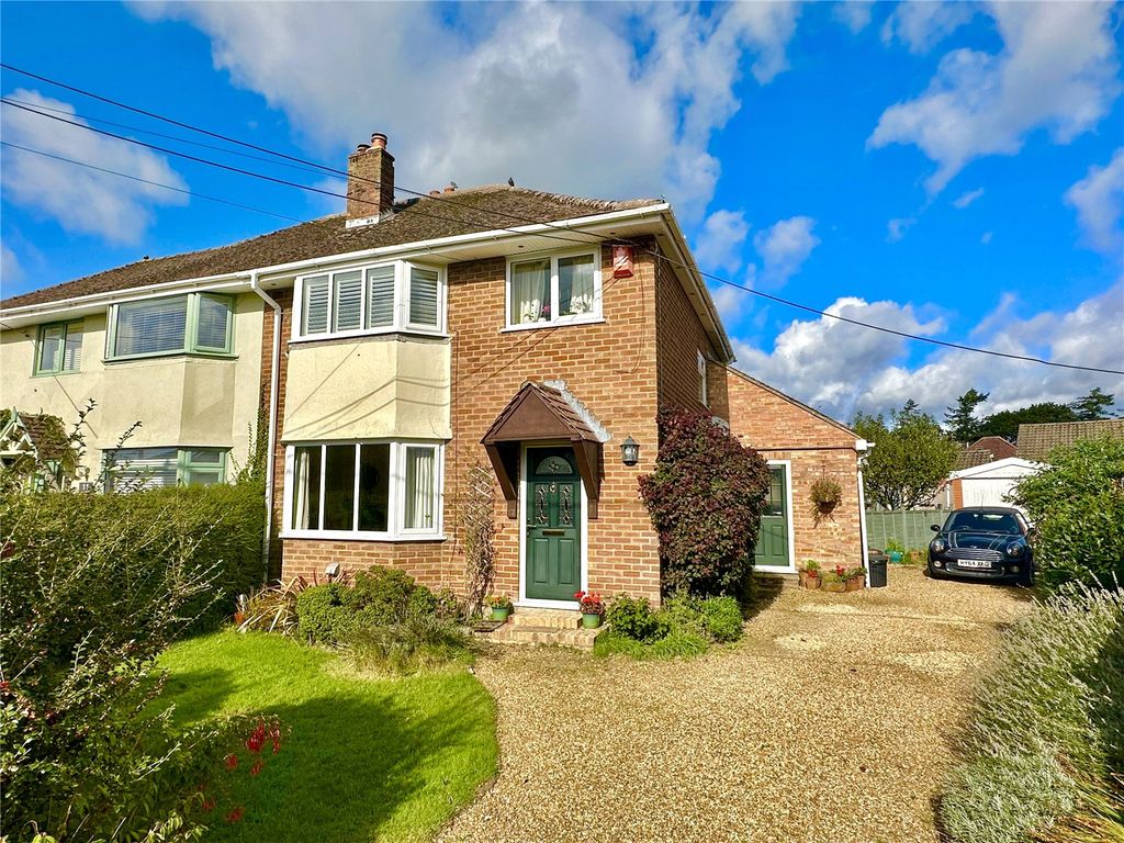 3 bed semidetached house for sale in Lawn Road, Pennington, Lymington