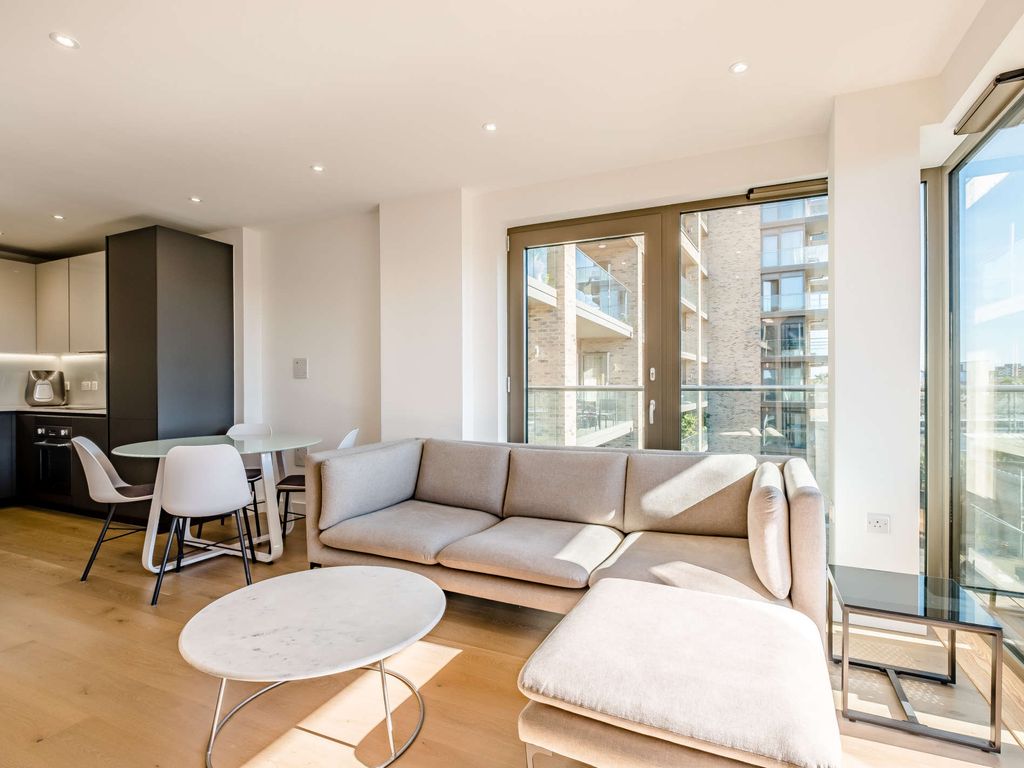 Hemming Street, London E1  