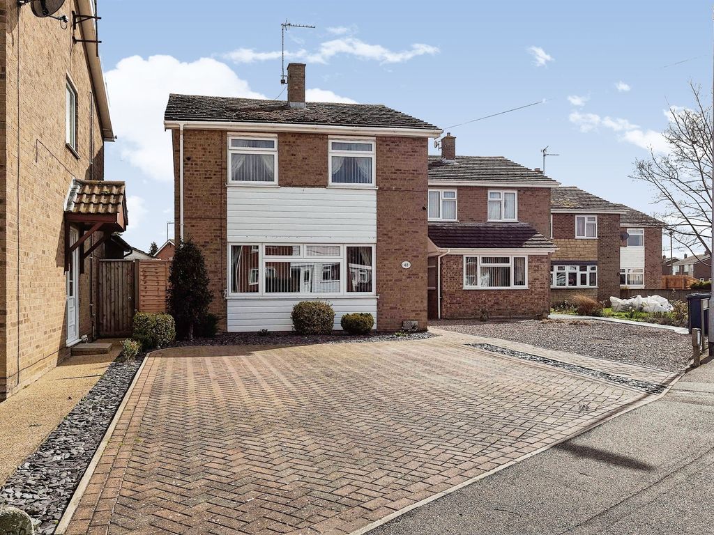 3 bed detached house for sale in Ellingham Avenue, March PE15 Zoopla