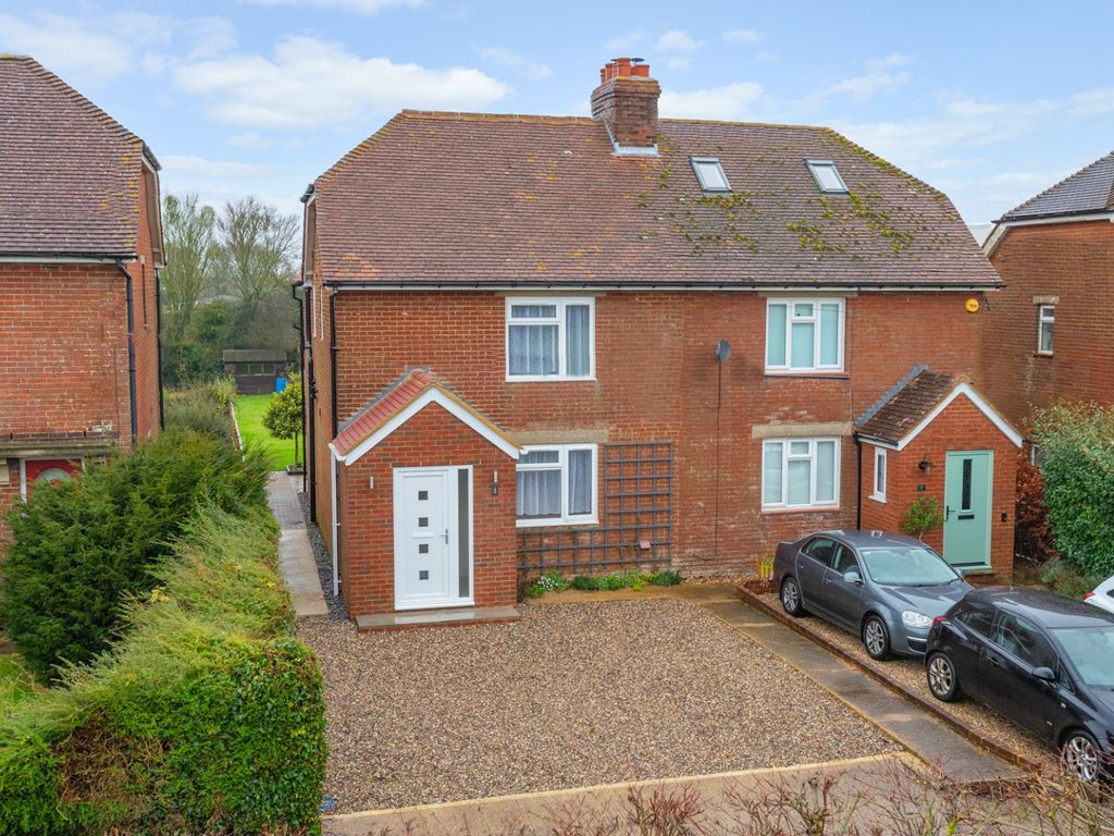 3 bed semidetached house for sale in Church Lane, Waltham, Canterbury