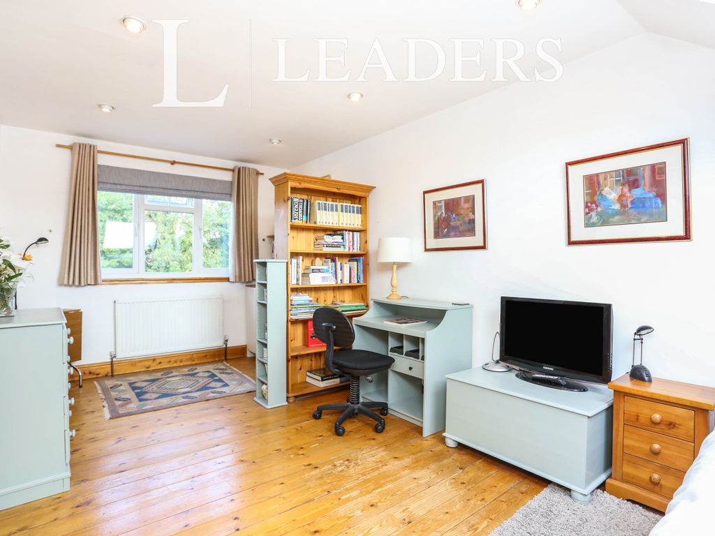 Studio to rent in Forster Road, Beckenham BR3, £1,000 pcm Zoopla