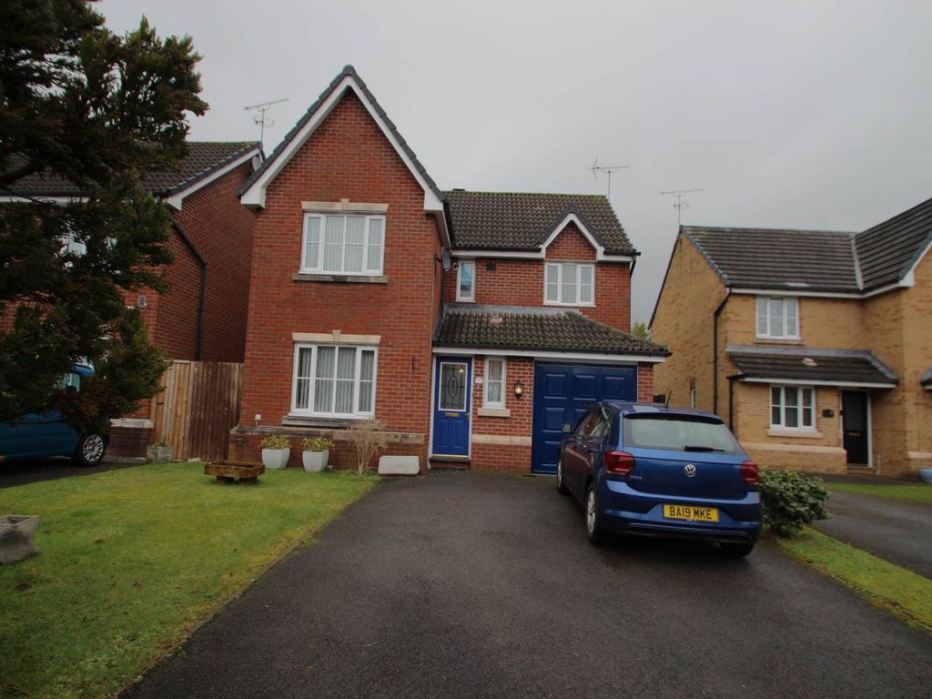 4 bed property to rent in Dewberry Grove, Rogerstone, Newport NP10, £