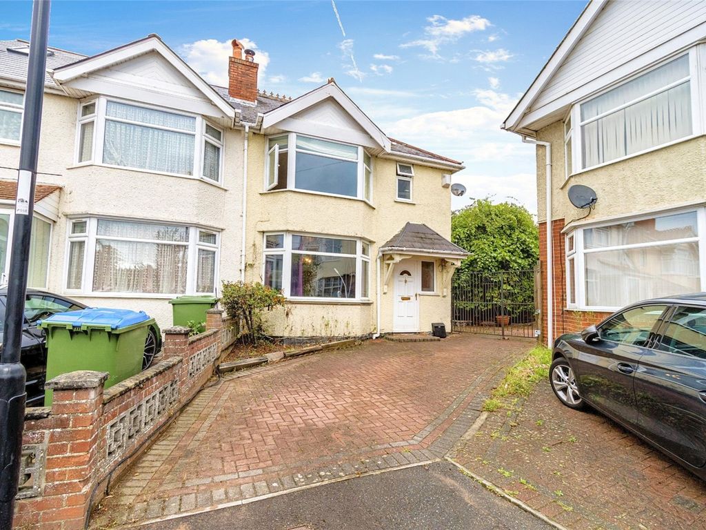 3 bed detached house for sale in Claremont Crescent, Southampton SO15