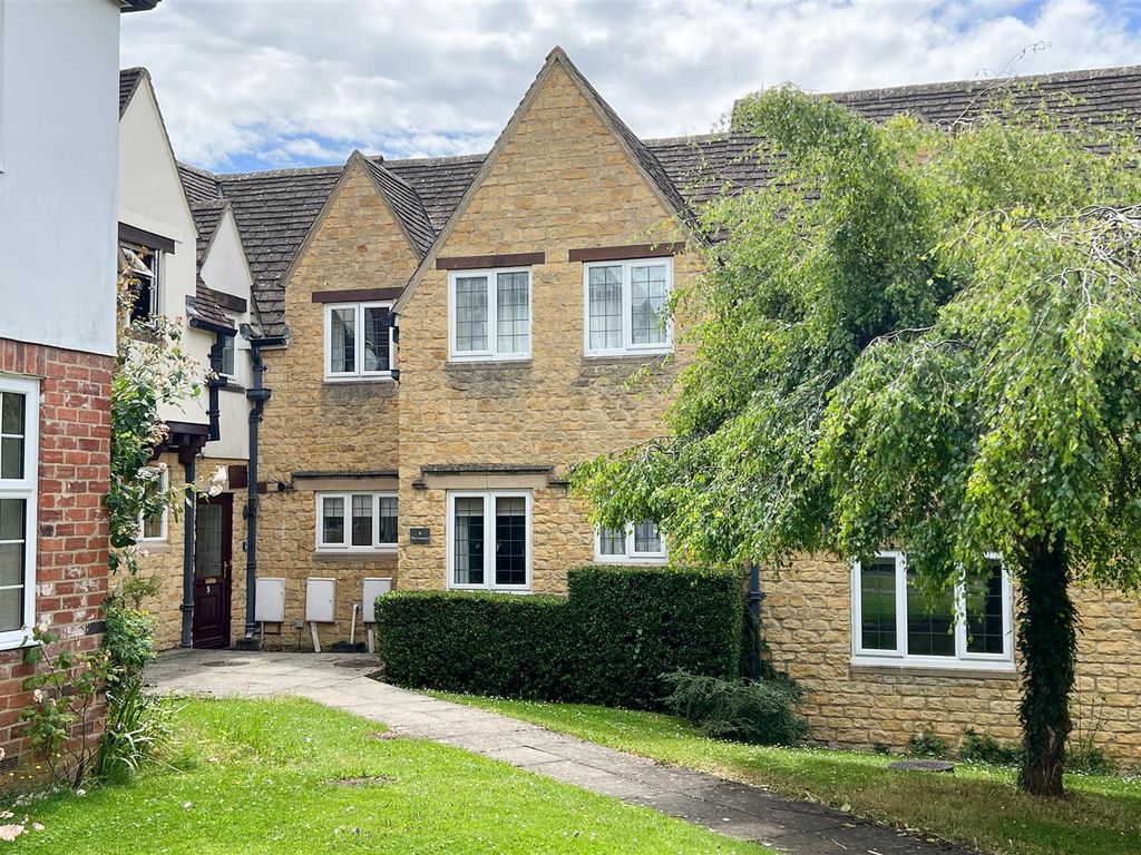 2 bed property for sale in Southam Road, Prestbury, Cheltenham GL52