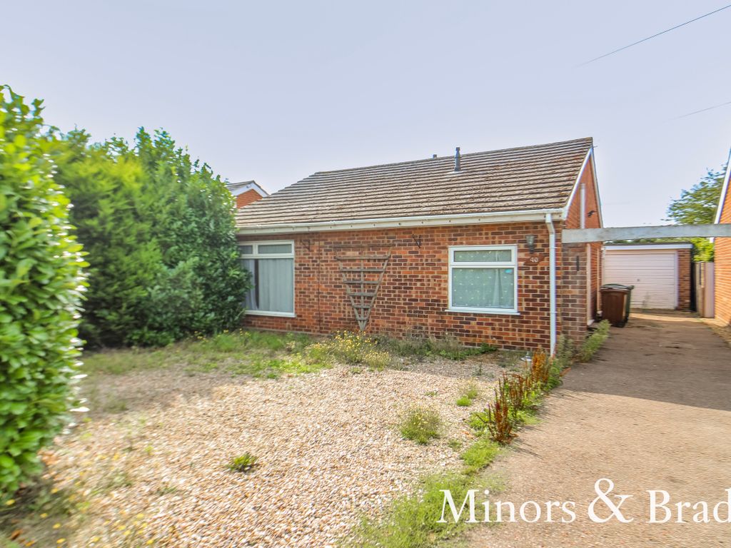 3 bed detached bungalow to rent in Two Saints Close, Hoveton, Norwich