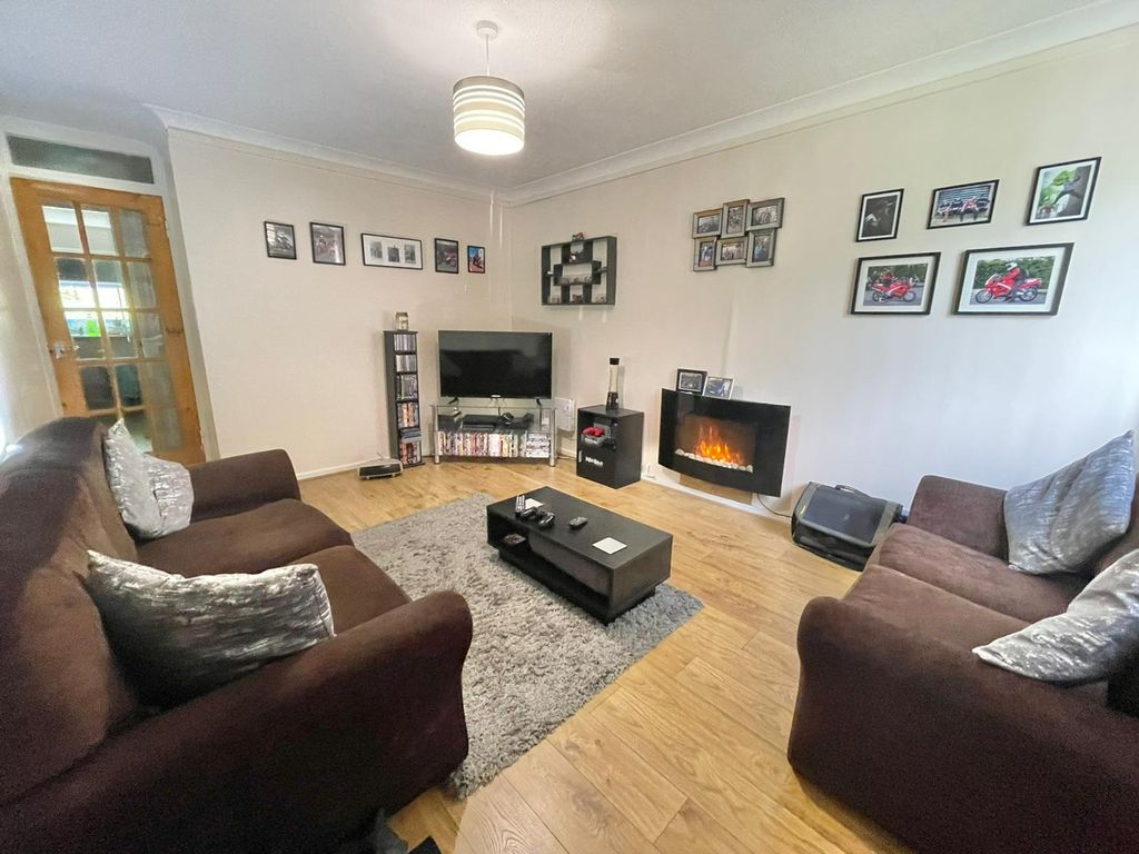 Lennox Gardens, Wolverhampton WV3  