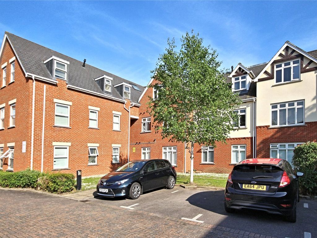 68 Maybury Road, Woking, Surrey GU21