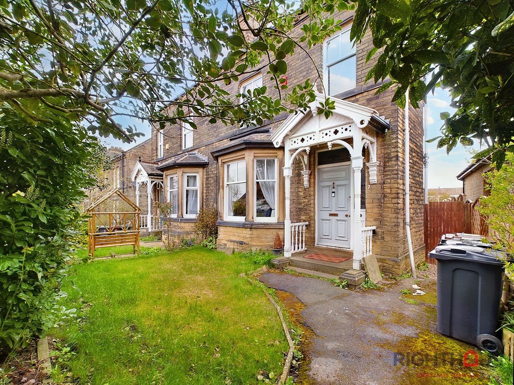 4 bed semidetached house for sale in Green Lane, Wyke BD12 Zoopla