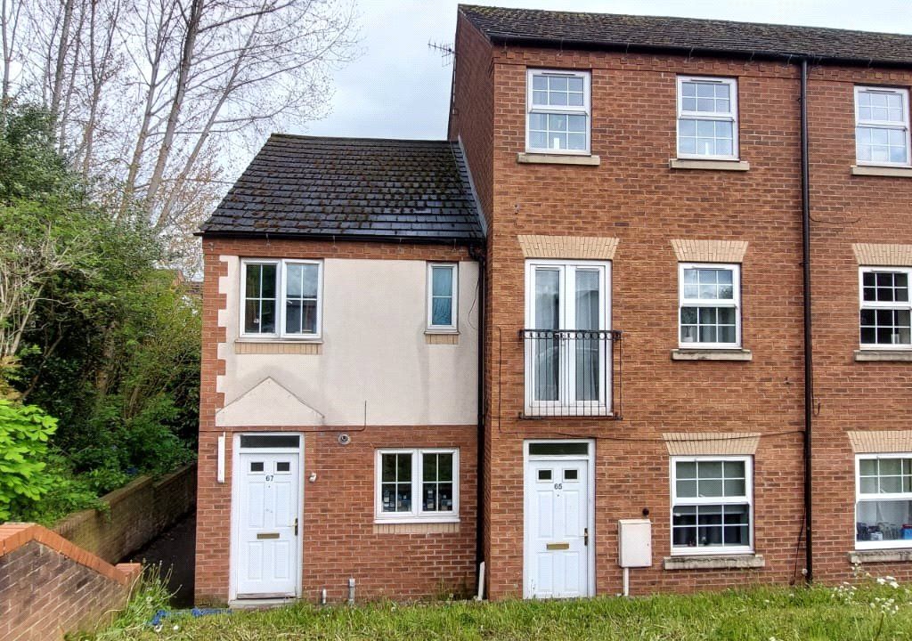 2 bed town house for sale in Sheffield Road, Chesterfield, Derbyshire S41 Zoopla