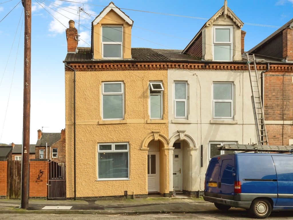 3 bed end terrace house for sale in Trent Lane, Sneinton, Nottingham