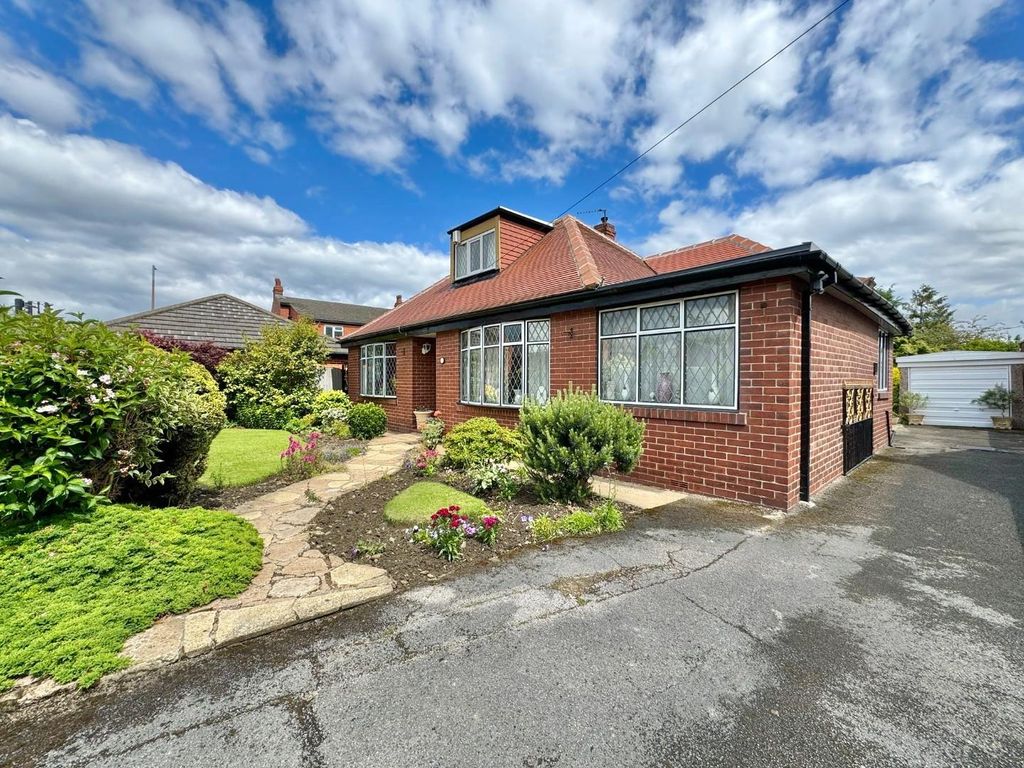 4 bed bungalow for sale in Moorland Avenue, Barnsley S70, £340,000 Zoopla