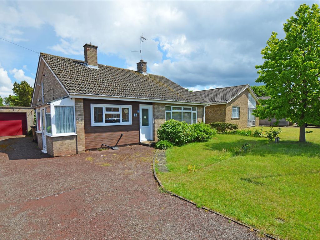 3 bed detached bungalow for sale in Valence Road, Orton Waterville