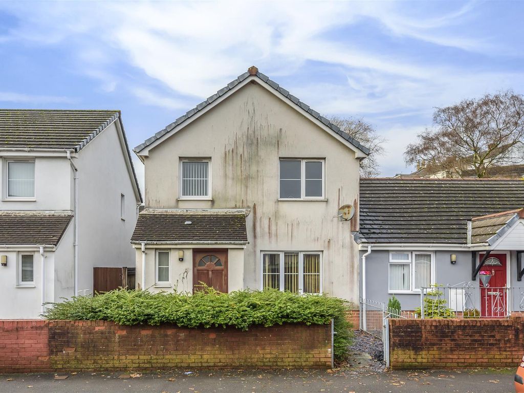 3 bed semidetached house for sale in Pentre Treharne Road, Landore