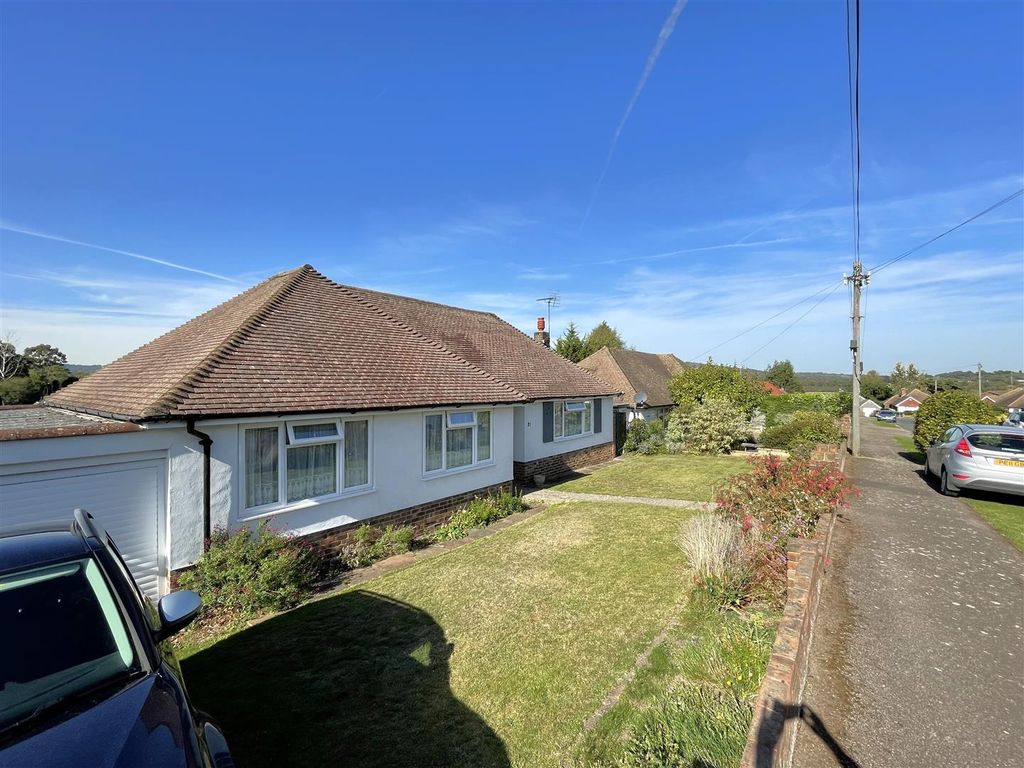 4 bed detached house for sale in Sandilands, Sevenoaks TN13, £1,000,000