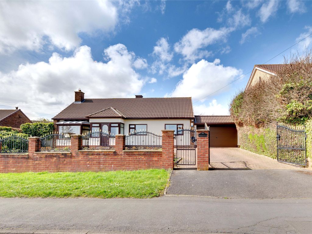 3 bed bungalow for sale in North Road, Dipton, Stanley, County Durham