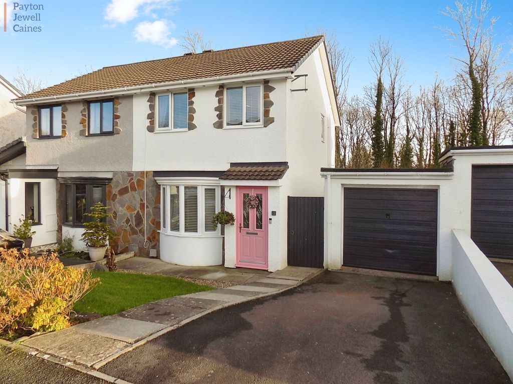 3 bed semidetached house for sale in Ty Gwyn Drive, Brackla, Bridgend