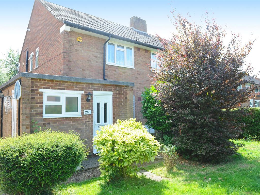 2 bed property to rent in Whitby Road, Ruislip Manor, Ruislip HA4, £