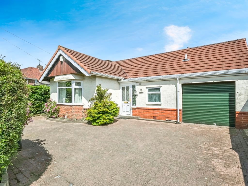 3 bed bungalow for sale in Green Lane, Maghull, Liverpool, Merseyside