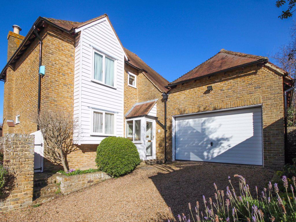 3 bed property to rent in Mulberry Field, Sandwich CT13 Zoopla
